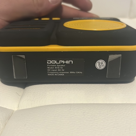 Dolphin retro mini speaker - Picture 2 of 3